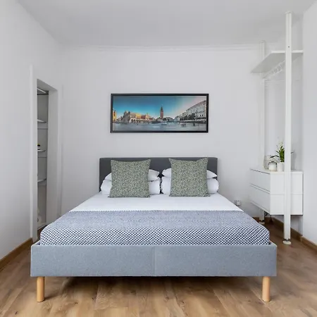 Zyblikiewicza 5- Apartment- Old Town